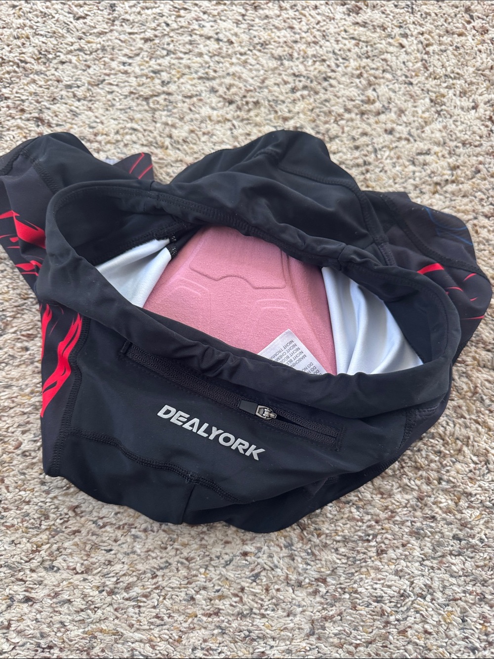 DEALYORK Padded Cycling Shorts in Black and Red